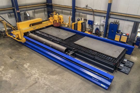 Beim Dämpfungssystemspezialisten GFM Schiller in Roetgen steht mit dieser MG-Maschine von Microstep Europa seit einiger Zeit die zweite aus der Baureihe parat. Erfahren Sie hier, was sich der Metallver- und -bearbeiter damit für Vorteile ins Haus geholt hat ...(Bild:  Microstep Europa)