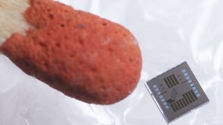 Bild 1:
Der Spannungswandler-IC versorgt Sensoren, drahtlose Funk-Sendeepfänger und Displays mit Spannungen bis 3,3 V und bei einem Wirkungsgrad bis 80% (Archiv: Vogel Business Media)