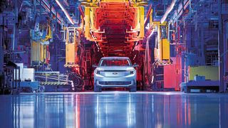 Ford plant weitere Stellen in Europa abzubauen. Im Bild: Der elektrisch angetriebene Ford Explorer. (Bild: Ford)