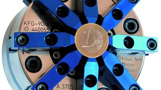 Kraftbetätigtes Spannfutter KFG 90/8 mit acht Spannbacken für gleichmässige Kraftverteilung und deformationsfreies zentrisches Spanen. (Bild: Röhm Spanntechnik)