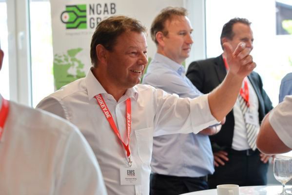 BEi den EMS-Experten geht es nicht immer bierernst zu. (Bild: Johannes Untch/Vogel Business Media)