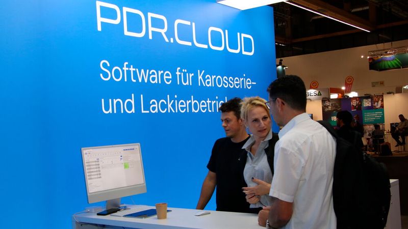 Die Softwarespezialisten von PDR.CLOUD waren für die Beratung ihrer Bestands- und Neukunden zur automechanika gekommen. (Bild: Jürgen Klasing)