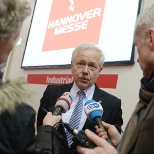 „Das Thema der diesjährigen Hannover-Messe „Integrated Industry“ hat die Innovationskraft des Maschinenbaus eindrucksvoll bestätigt“, bilanzierte Dr. Hannes Hesse, Hauptgeschäftsführer des Verbandes Deutscher Maschinen- und Anlagenbau (VDMA).