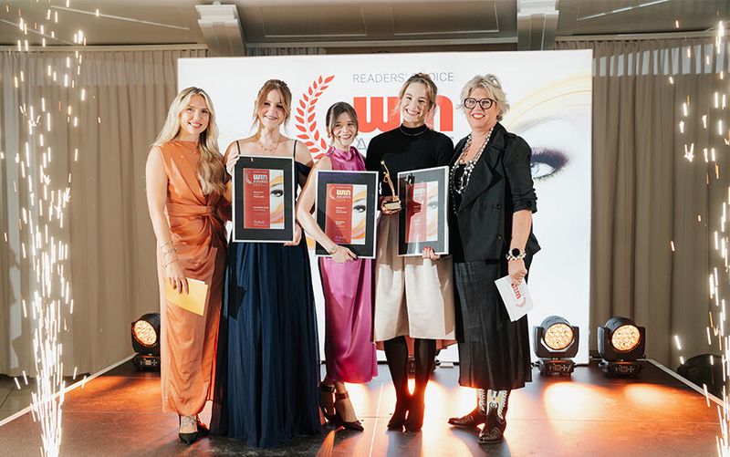Die Gewinnerinnen aus dem Bereich »Women in IT« | Kategorie »Young Leader«. Ann-Kathrin Jacobs (Silber), Anna-Maria Sperber (Gold) und Alina Stein (Platin). (Bild: Manuel Emme)