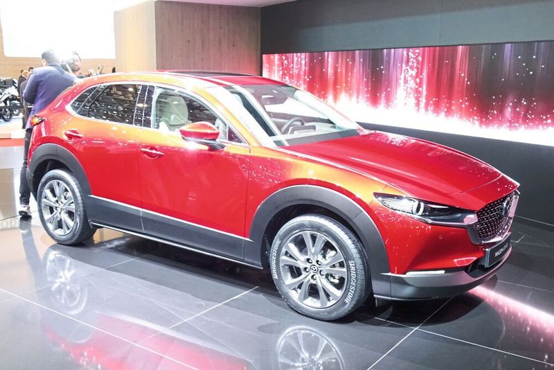 Mit dem recht flachen CX30 schließt Mazda die Lücke zwischen CX3 und CX5. (Wehner/»kfz-betrieb«)