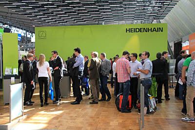 Auch am Stand von Heidenhain gab es großes Interesse an Messtechnik- und Steuerungsprodukte des Unternehmens ... (Bild: Schäfer)