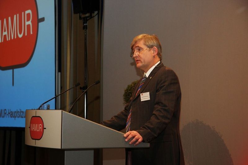 In diesem Jahr stand die 70. Hauptsitzung unter dem Motto „Sensoren“ und kehrte damit – wie sich Dr. Norbert Kuschnerus, Vorsitzender der Namur, ausdrückte – zurück zur Basis der Automatisierung.  (Bild: PROCESS)