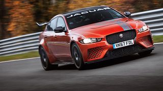 Der Jaguar XE SV Project 8 ist die schnellste Limousine auf dem Nürbugring.  (Jaguar)