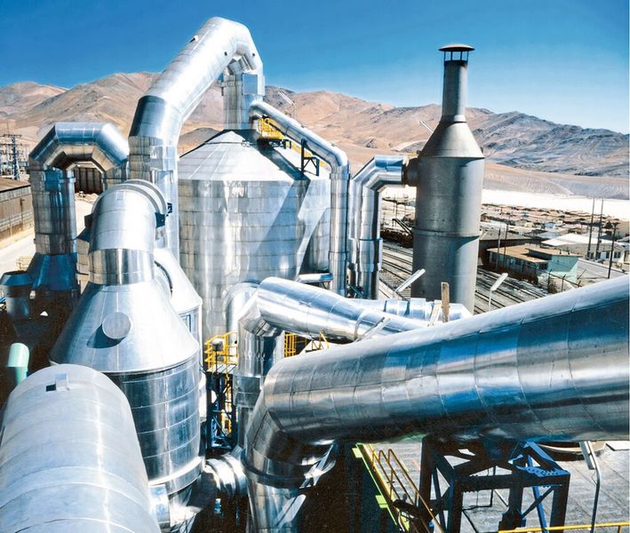 Schwefelsäureanlage: Schwefelsäure ist durch die extremen Säureeigenschaften und hohe freiwerdende Temperaturen ein in der Verarbeitung höchst anspruchsvoller Rohstoff. (Outotec)