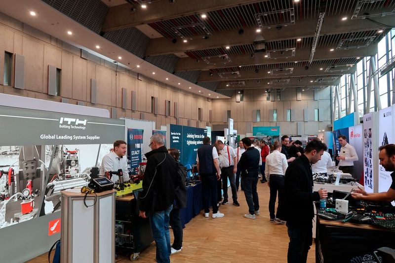 Impressionen von der Verbindungstechnikmesse Schraubtec am 16. April in der Stuttgarter Carl-Benz-Arena ... (Bild: P. Königsreuther)