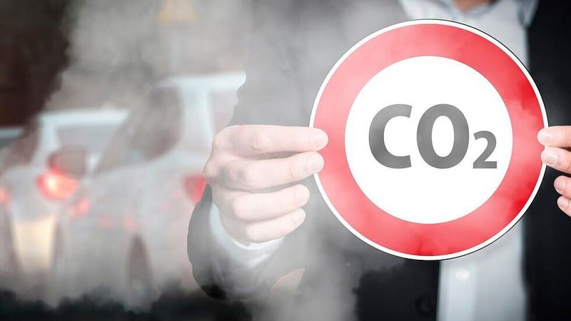 Die für 2026 geplante Revision der CO2-Flottengrenzwerte gehört ein Jahr vorgezogen, fordert der ZDK.(Bild:  frei lizenziert /  Pixabay)