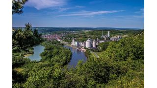 Die Anlage im Zementwerk Lengfurt soll 2025 mit einer Abscheidekapazität von ca. 70.000 t CO₂ pro Jahr in Betrieb gehen. (Bild: Linde)