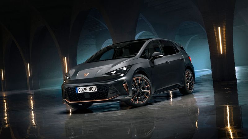 Cupra verpasst dem Born ein umfassendes Facelift.(Bild:  Cupra Seat Deutschland)
