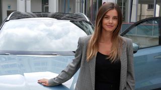 Die Influencerin Nicola Canavis fuhr für Aiways das Cannonball-Rennen – und berichtete fleißig ihren 860.000 Followern. (Bild: Aiways)