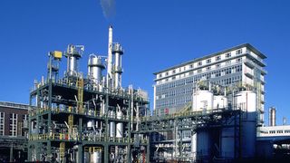 Evonik betreibt eine Produktion für Triacetonamin-Derivate  im Chemiepark Marl.  (Bild: Evonik)