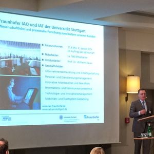 Prof. Dr.-Ing. Wilhelm Bauer während seiner Keynote „Working Smarter“.