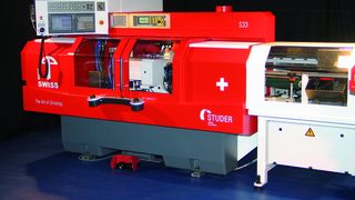 Bild 1: Fürs Außen- und Innenrundschleifen von Werkstücken kleiner und mittlerer Größe in einer Aufspannung in der Einzel- und Serienfertigung eignet sich die Rundschleifmaschine S33 mit Be- und Entladesystem. (Archiv: Vogel Business Media)