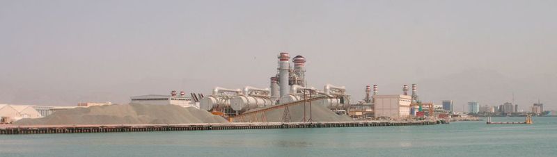 Die Suche nach einer unerschöpflichen Trinkwasserquelle für die Menschheit, die wiederum die globale Wasserknappheit löst, stand bei der Entwicklung an erster Stelle. (CC BY 2.0
Desalination plant RAK
 / CC BY 2.0)