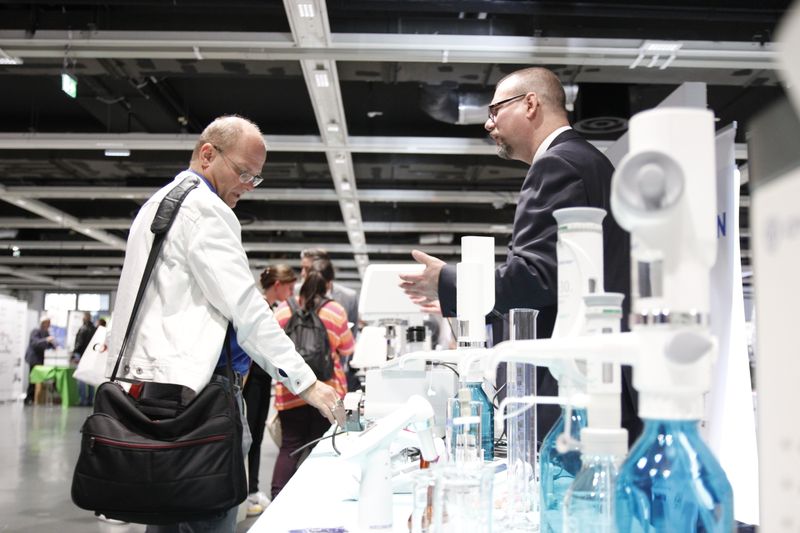 Impressionen der LAB-SUPPLY in Wien 2023.   Mehr Infos zu den kommenden LAB-SUPPLY-Messen finden Sie auf www.lab-supply.info.  (LABORPRAXIS, C. Lüttmann)