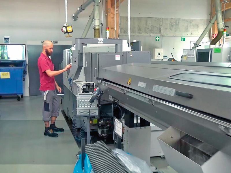 Blick in die Fertigung: Loga Präzisionsteile produziert pro Jahr 10 Mio. Drehteile. Auf diese großen Kapazitäten müssen auch die Messprozesse ausgerichtet sein. (Keyence)