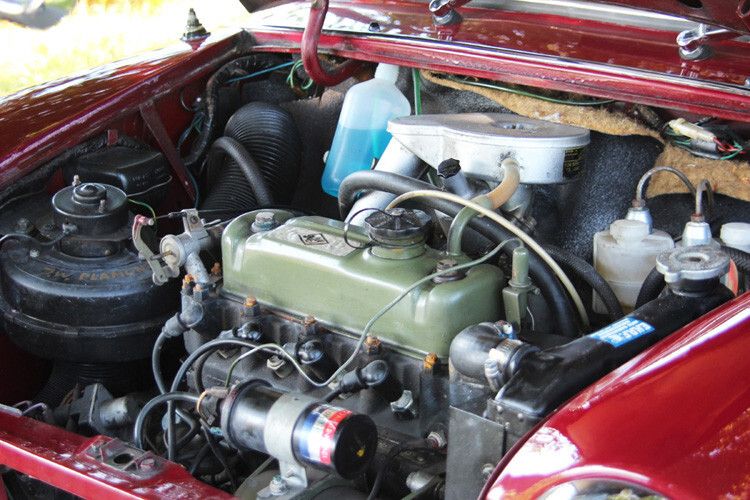 So klein wie das Auto ist auch sein Motor: Sein 1,0-Liter-Vierzylinder leistet 38 PS und bringt es auf eine Spitze von 120 km/h. (Foto: sp-x)