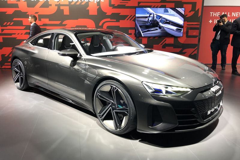 ... und den E-Tron GT aus. (Seyerlein/»kfz-betrieb«)