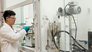 In den neuen BASF-Laboren forscht das Unternehmen an Harzen, Lackformulierungen, Polymersynthesen und Lackapplikationen für Sprüh- und Elektrolacke. (BASF)