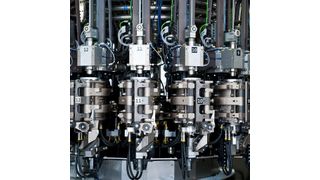 Die komplett neuentwickelten Blasstationen der Krones Contiform 3 erreichen eine Leistung von 2.250 Behältern pro Stunde. (Bild: Krones)