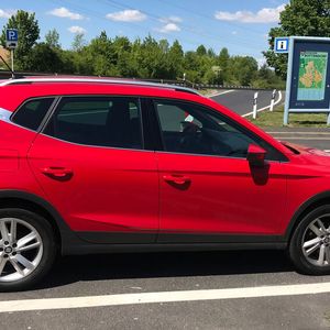 Äußerlich handelt es sich um das klassische kleine SUV der Spanier.(Bild:  Grimm/»kfz-betrieb«)