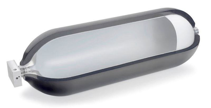 Ein Tank besteht, wie erwähnt, aus mehreren einzelnen CFK-Zylindern mit kleinen Durchmessern, die miteinander verbunden werden. (Bild: BGG)