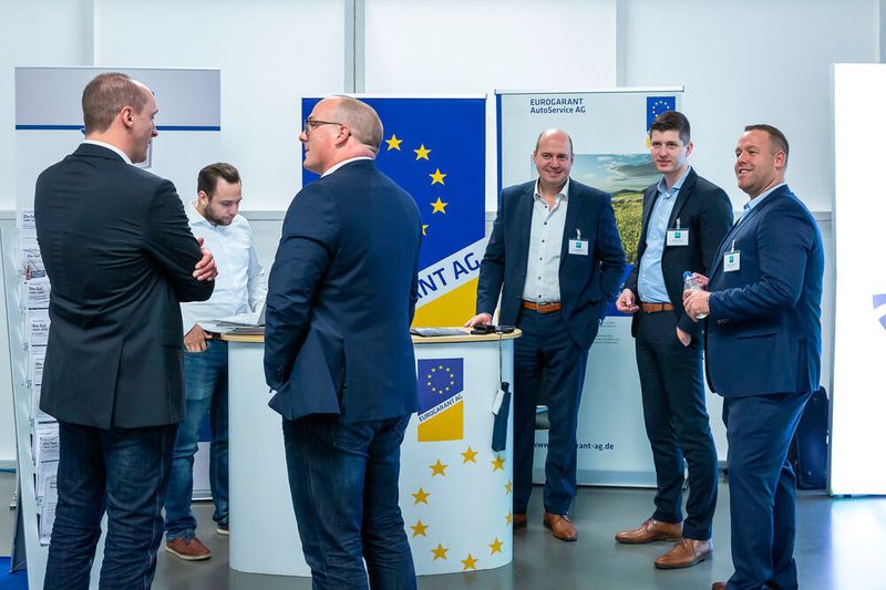 Die Eurogarant Auto Service AG, hier mit Vorstandsmitglied Guido Kalter (m) zeigte sich zufrieden mit dem Verlauf der Veranstaltung. (Stefan Bausewein)