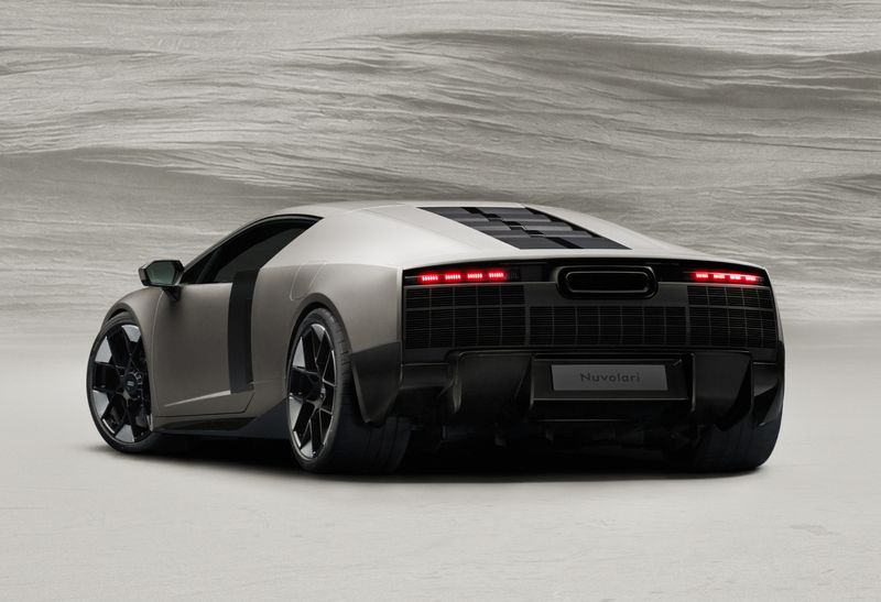 Ein adaptiver Heckflügel steuert Abtrieb und Luftwiderstand automatisch – ist aber auch manuell steuerbar. (Bild: Audi)