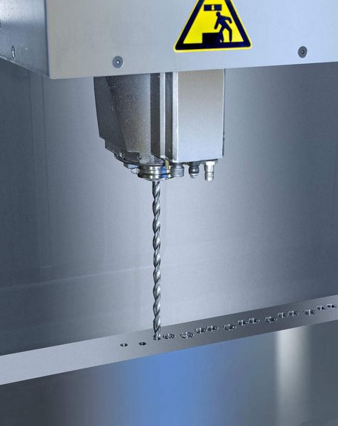 Das extrem kurze Hydro-Dehnspannfutter Tendo-ES ist für enge Maschinenräume ausgelegt. Bilder: Schunk (Archiv: Vogel Business Media)