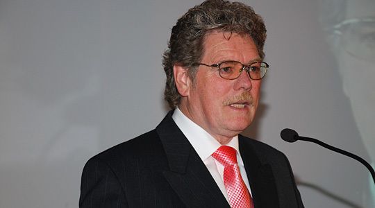 ZKF-Präsident Friedrich nagel erklärte den Teilnehmern, wie qualifizierte Kfz-Reparaturbetriebe und qualifizierte Kfz-Sachverständige eine sinnvolle Symbiose bilden können. (Archiv: Vogel Business Media)