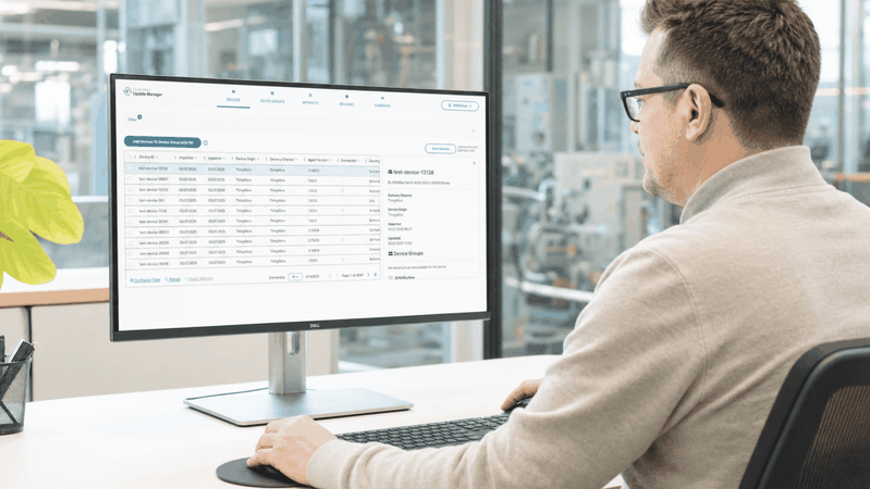 Über die zentrale Oberfläche des Update Managers lassen sich Gerätegruppen verwalten, Kampagnen planen und der Rollout-Status aller angebundenen Geräte nachverfolgen.(Bild:  Doubleslash Net-Business GmbH)