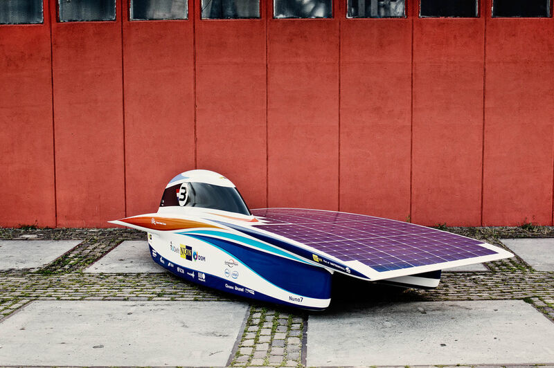 Das Solar-Auto Nuna7 wird im Oktober 2013 bei der World Soalr Challenge Australien durchqueren. (Hans-Peter van Velthoven/TU Delft)