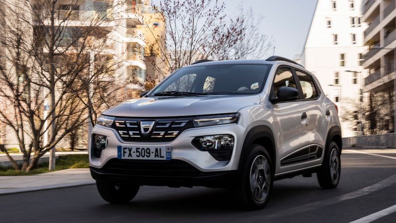 Mit dem Dacia Spring sinkt der Einstiegspreis in die E-Mobilität in Deutschland auf unter 11.000 Euro. Mit dem Dacia Spring sinkt der Einstiegspreis in die E-Mobilität in Deutschland auf unter 11.000 Euro.