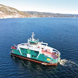 Vollelektrische, emissionsfreie Fähre „Elrond“ in Norwegen mit Oswald-Motoren.(Bild:  Veth Propulsion)