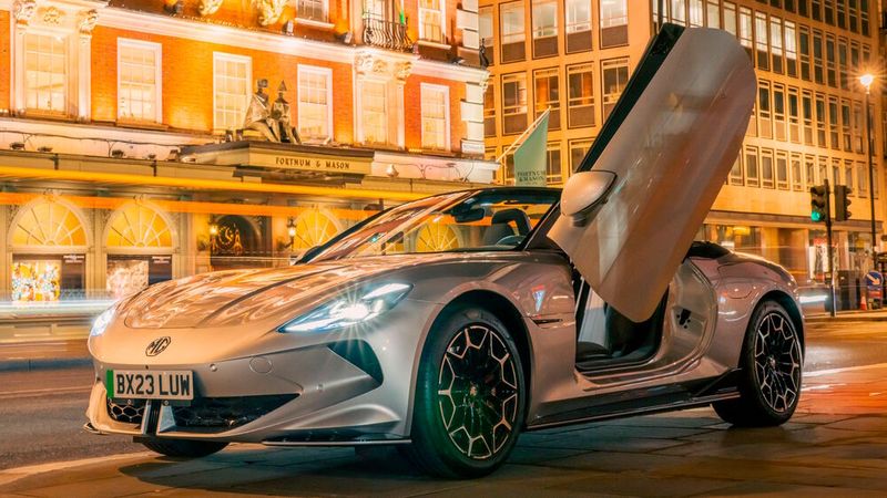 Auf dem Genfer Salon hat die SAIC-Tochter MG weitere Eckdaten zum E-Roadster Cyberster verraten.(Bild:  MG)