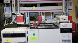Abb.1: Das eingesetzte Gerät: Agilent 7000B Triple-Quadrupol-GC/MS-System mit 7890A Gaschromatograph. Die Einheit beinhaltet einen Gerstel MPS Autosampler (Dual-Rail-System), Schüttelinkubator mit Rühroption, Multi Fiber Exchange (MFX), Thermal Desorption Unit (TDU), Twister-Option, SPME-Faserausheizstation und Dynamische Headspace (DHS). (Bild: Gerstel)