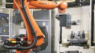 Roboterhersteller sind gehalten, durch neue Technologien und Fortschritte in den Disziplinen Leichtbau, Antriebstechnik, Programmierung und Steuerungstechnik den Energieverbrauch zu reduzieren und einen nachhaltigen Betrieb der Maschinen zu gewährleisten. (Bild: KUKA)