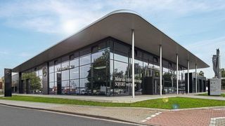 Der Showroom in Stade ist einer von acht Tesmer-Betrieben, die heute Teil der Sternpartner-Tesmer-Gruppe sind. (Bild: www.jens-anders.com)