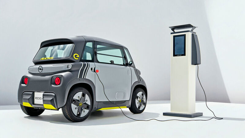 Der 5,5 kWh große Lithium-Ionen-Akku ist innerhalb von etwa 3,5 Stunden geladen. (Opel)
