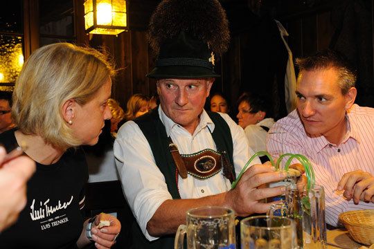 Konzentration erforderte die nächste Aufgabe für Sabine Martin und Wolfgang Michel. (Archiv: Vogel Business Media)