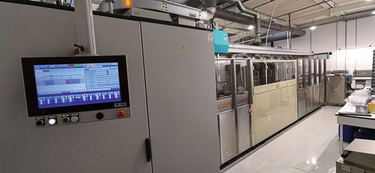 Die neue Linie von Fisa kann Elektropolieren und Reinigen kombinieren.(Bild:  Intech)