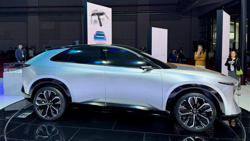 Mazdas Partner Changan zeigt das neue Elektro-SUV EZ-60, dass auch nach Europa kommen dürfte. (Bild: sp-x)