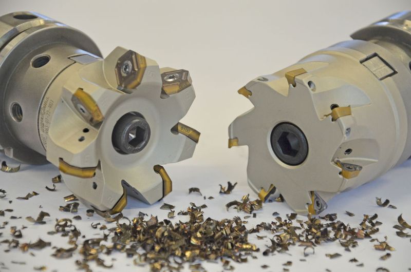 Die Iscar-Fräser besitzen innovative Spanformer, die eine reibungslose Späneabfuhr ermöglichen. (Iscar)