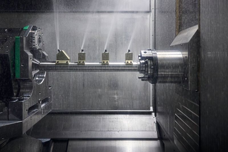 Special tool for inline machining of the crankshaft bearing seats of the Tatra V12 engine. (Image:Starrag/Ralf Baumgarten)