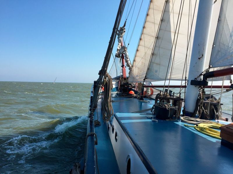 Mehr Wind, mehr Knoten (Emendo)