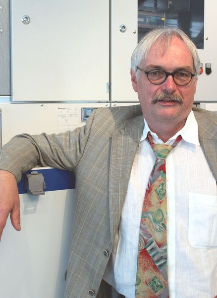 Der Fachkräftemangel bietet den Studenten gute Chancen für einen reibungslosen Berufseinstieg: „Alle unsere Absolventen haben bisher einen Job bekommen“, sagt Prof. Dr.-Ing. Detmar Arlt, Professor des Fachbereichs Elektrotechnik. (Ormazabal)